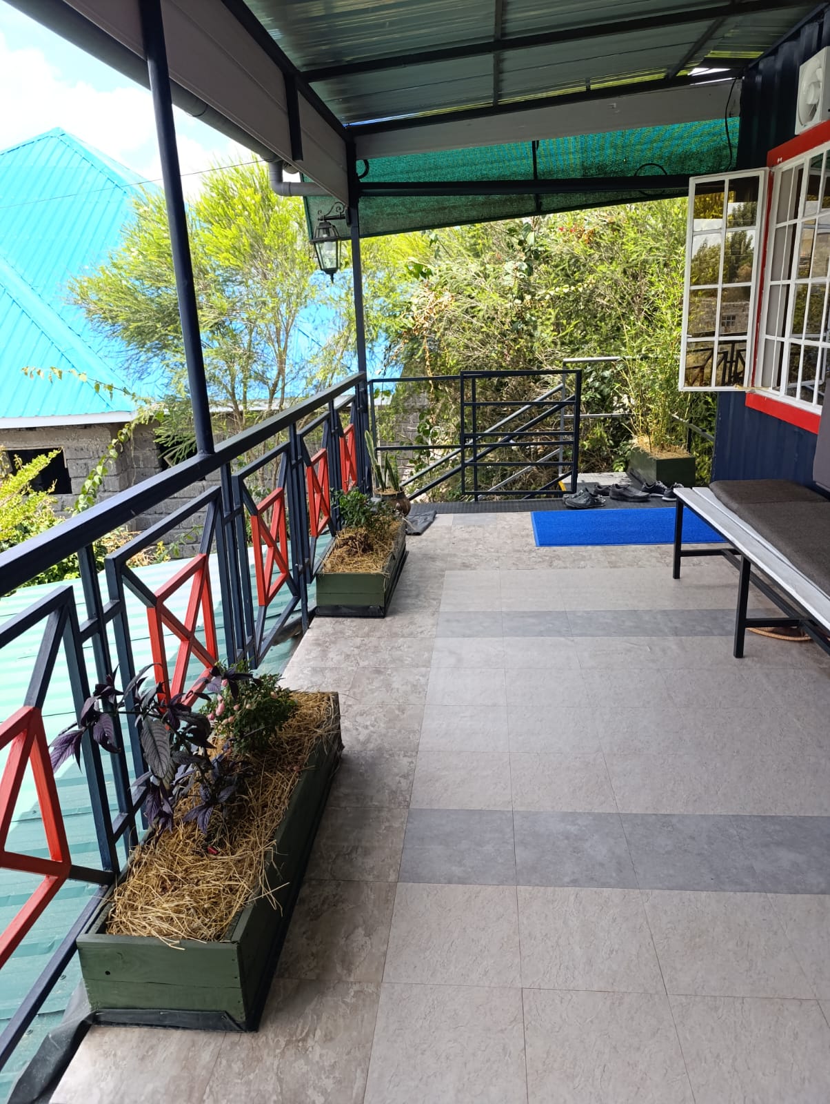 Upsatirs front porch